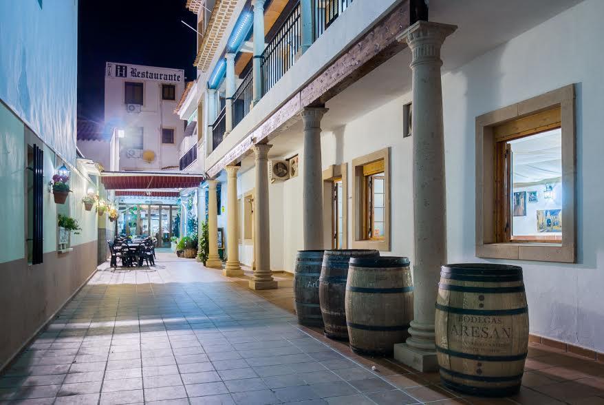 Hostal Nuevo Milan I San Clemente  Zewnętrze zdjęcie