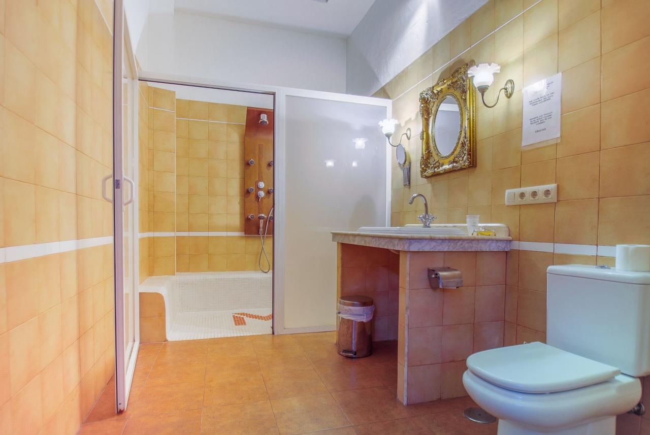 Hostal Nuevo Milan I San Clemente  Zewnętrze zdjęcie